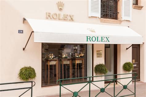 Rolex ouvre une boutique exclusive à St Tropez avec .